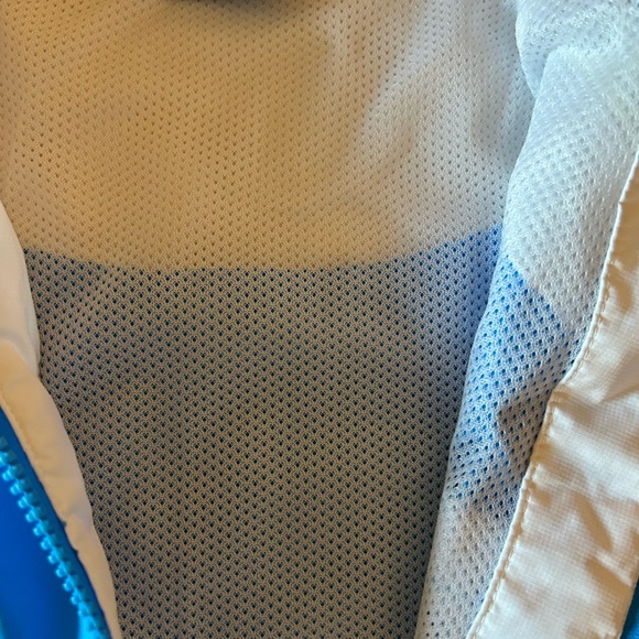 Nike White and Black Mesh Jacket - Picture 4 of 5